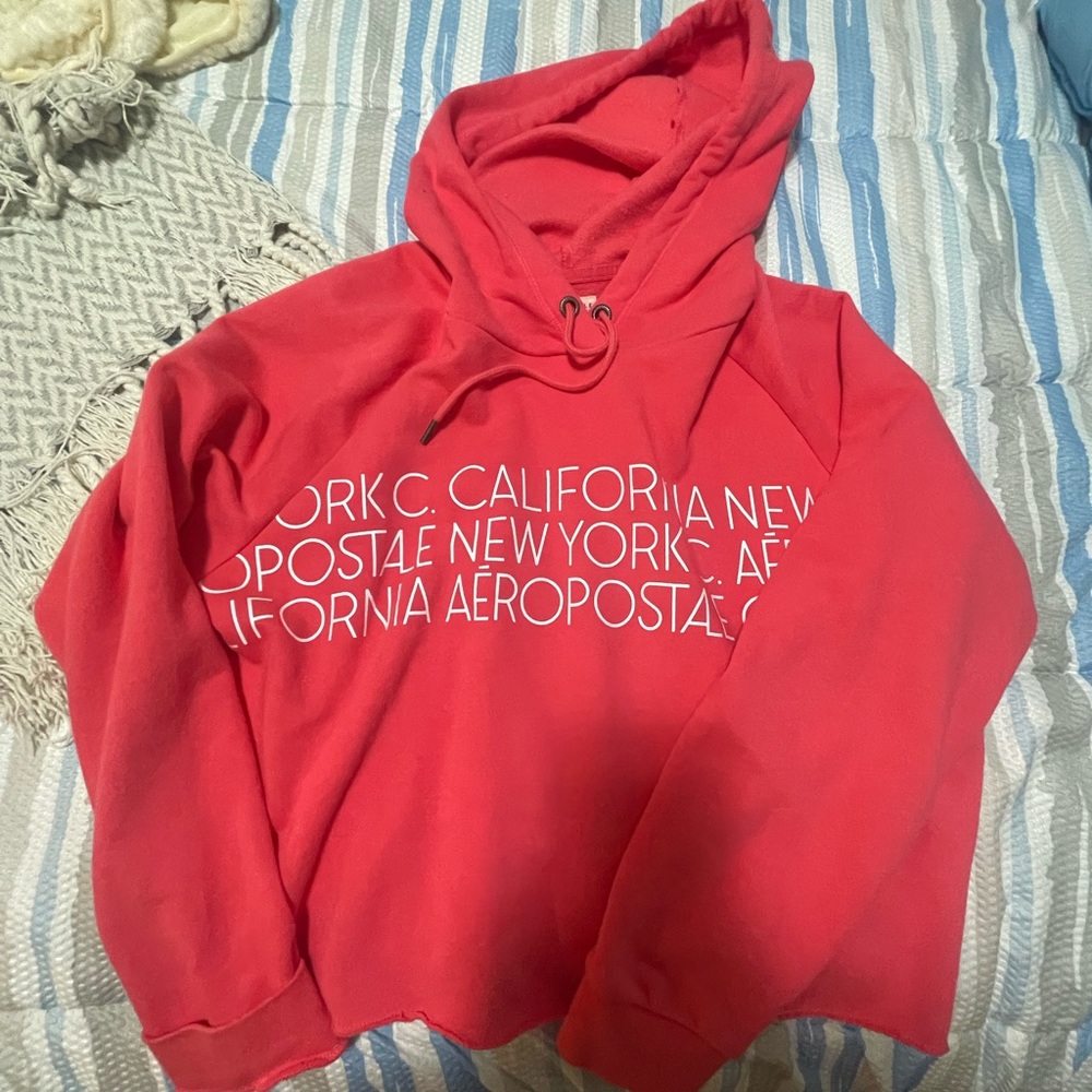 Aeropostale cropped hoodie!